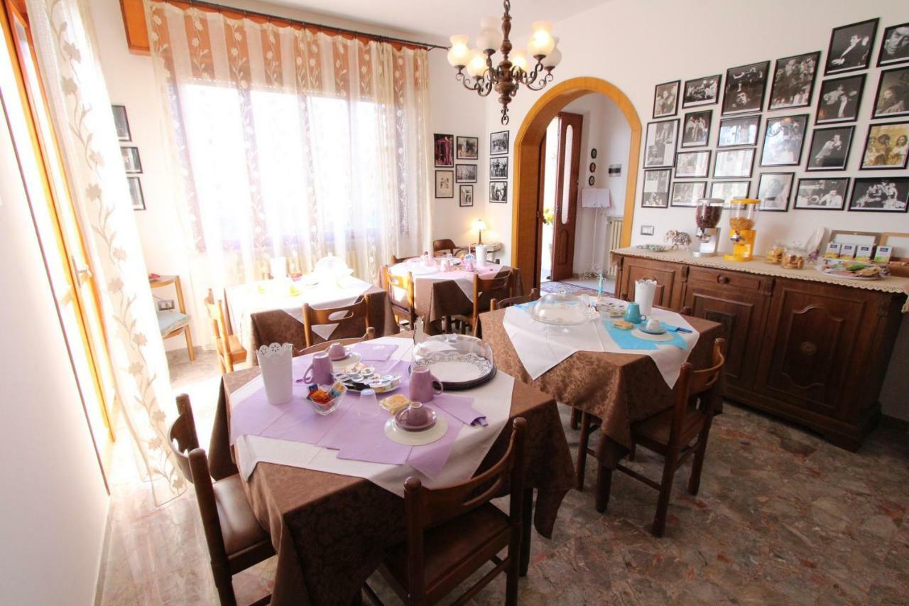A Casa Di Gabri Bed & Breakfast San Giovanni In Marignano Bagian luar foto